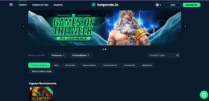 Imagem da interface do site Betpanda.io com destaque para a seção 'Games of the Week' e um personagem mitológico. Oferece 5% de cashback em jogos.
