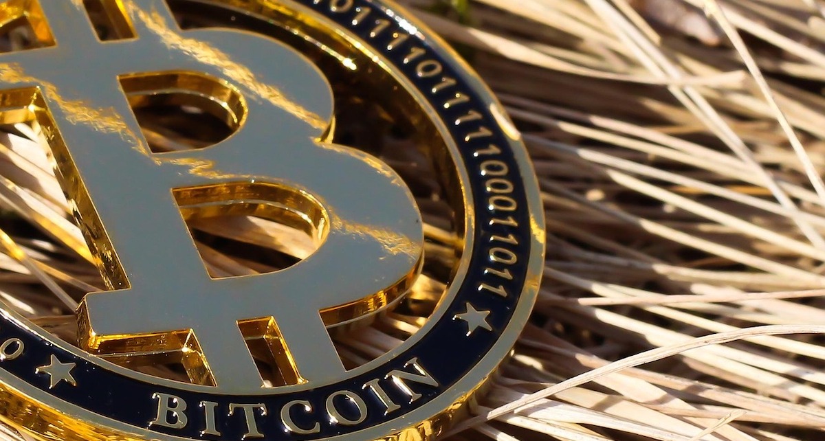 Bitcoin volta a subir