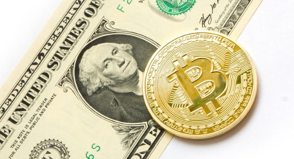 Bitcoin hoje (03/03) – Trump quer reserva de BTC, mas moeda segue em queda