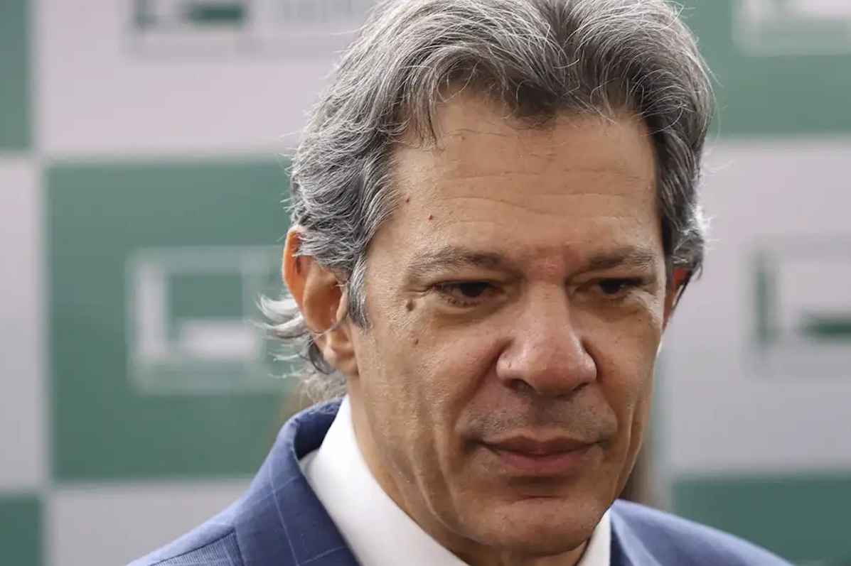 Segundo Haddad, orientação do presidente é não entrar em guerra tarifária com Trump, e, sim, negociar.