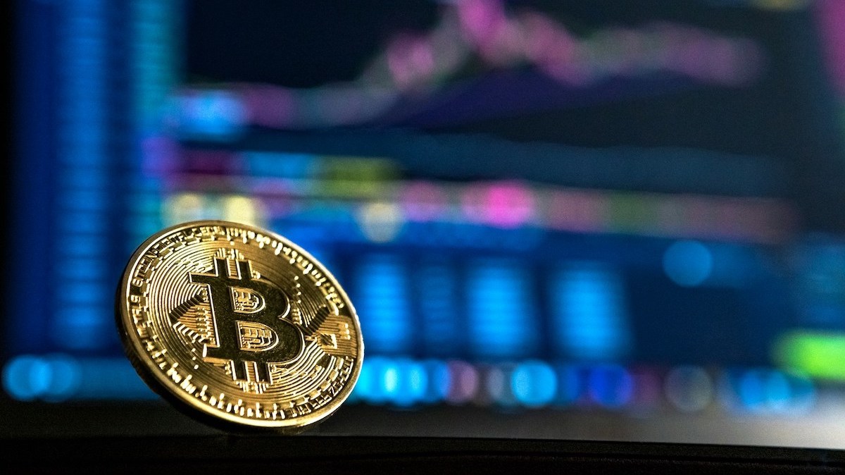BTC tenta se recuperar e BlackRock dá susto no mercado cripto