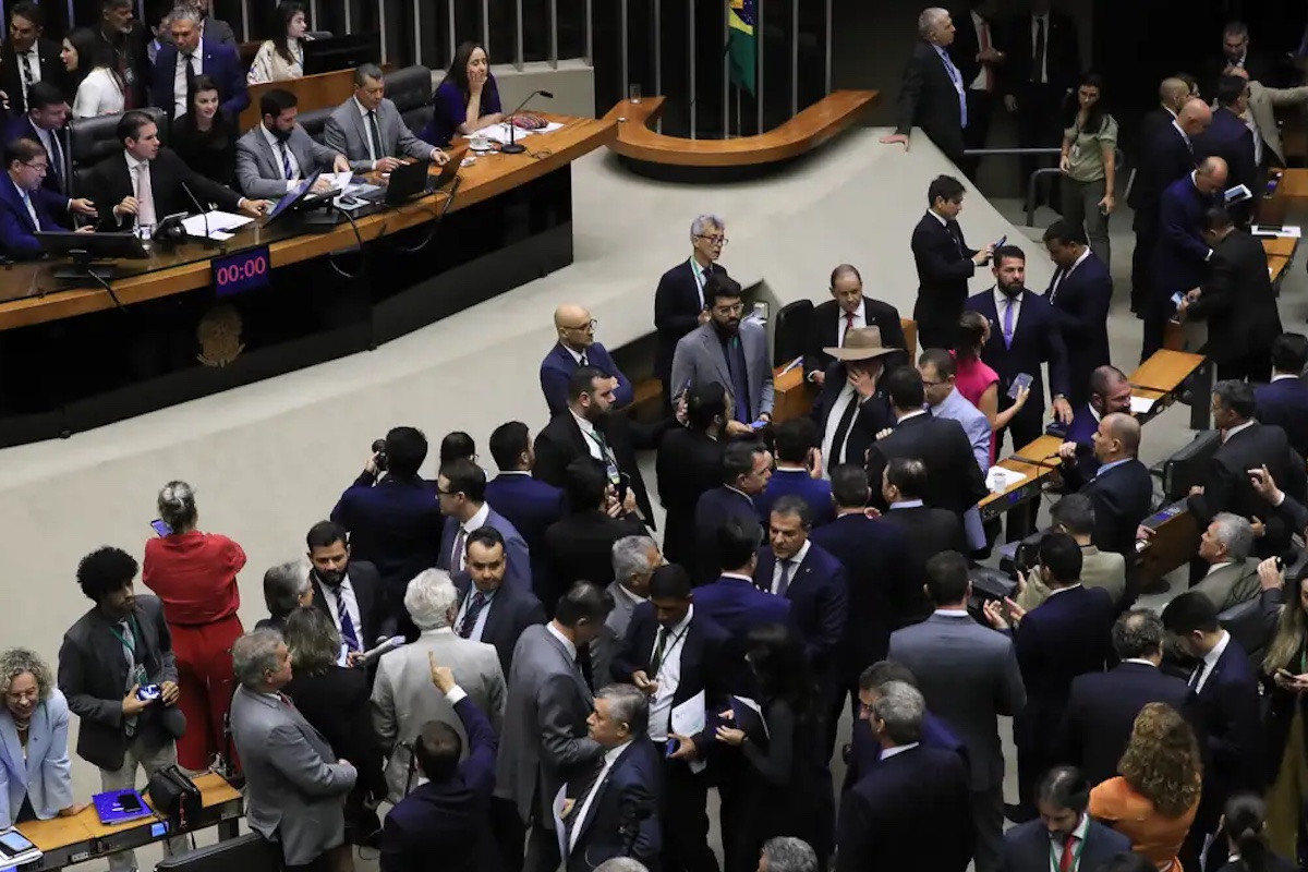 Câmara aprova Lei de Reciprocidade Comercial após anúncio de tarifaço de Trump