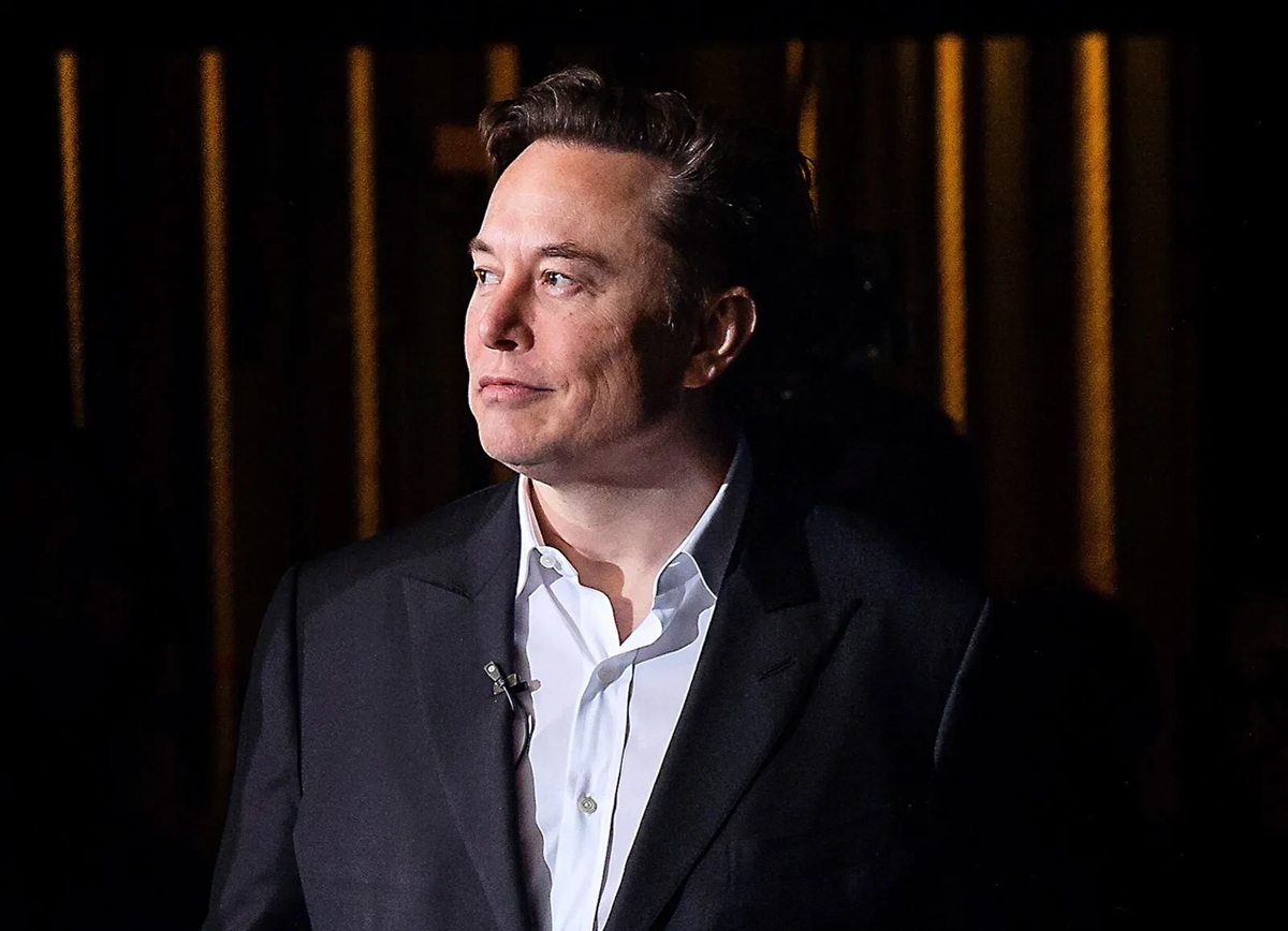 Elon Musk transforma X em superapp e desafia grande corretora dos EUA
