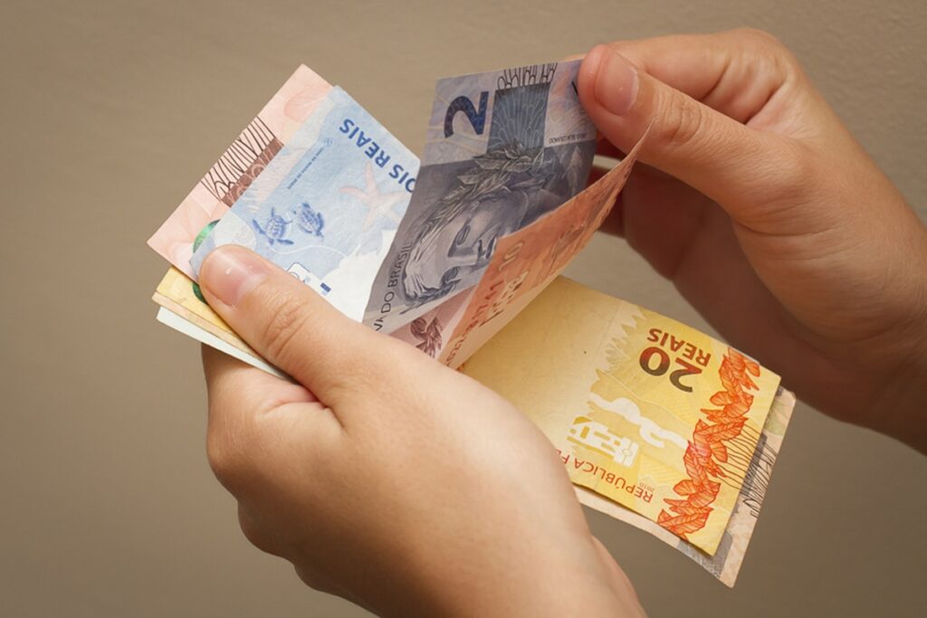 Investidores de criptomoedas vão fugir do Brasil com novo imposto de 17,5% de Lula