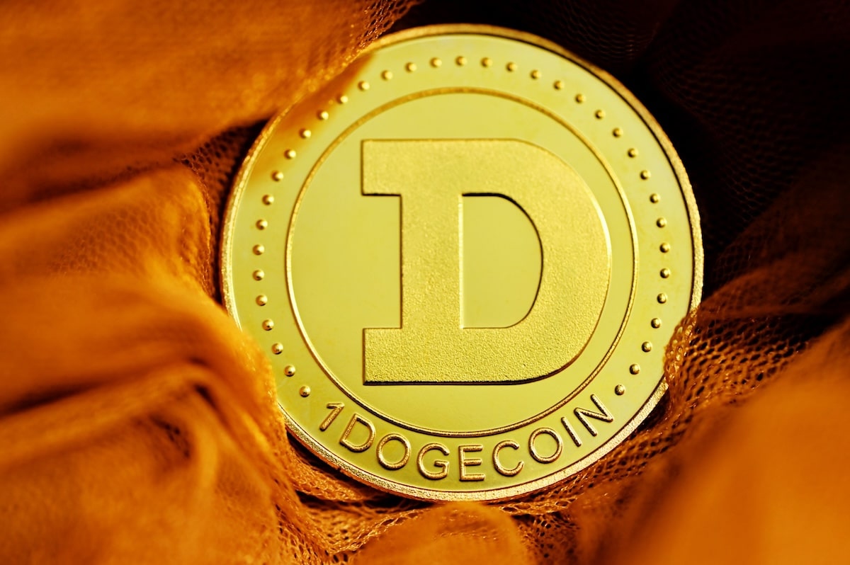 DOGE em risco: por que o preço pode cair 20%?