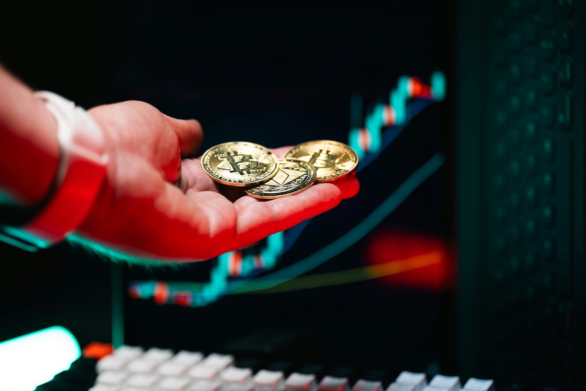 CVM suspende empresa por prometer rendimentos de 1.100% ao ano, com bot trader