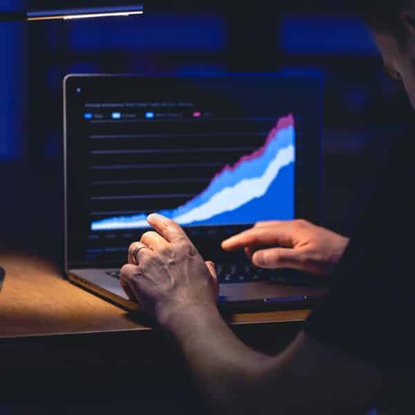 Ações tokenizadas sobem 220% em julho e reacendem entusiasmo do DeFi