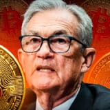 Fed-Chef Jerome Powell in der Kritik: Warum Bitcoin Kurs plötzlich schwächelt