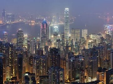 Hong Kong Avverte Sulla Mania Stablecoin: 2 Arresti per Riciclaggio da $146,5 Milioni