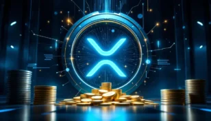 未来的な役員室を背景に、中央に輝くXRPロゴとデジタル金融データを組み合わせた3Dレンダリング画像