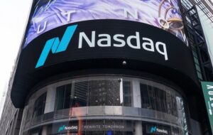 Nasdaq 100 Önemli Seviyenin Altına Düştü, BTC ve XRP Üzerinde Etkisi