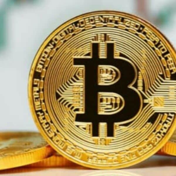 Bitcoin Şubat 2026 Tahmini: Strategy BTC Alımı ve Trump Etkisi