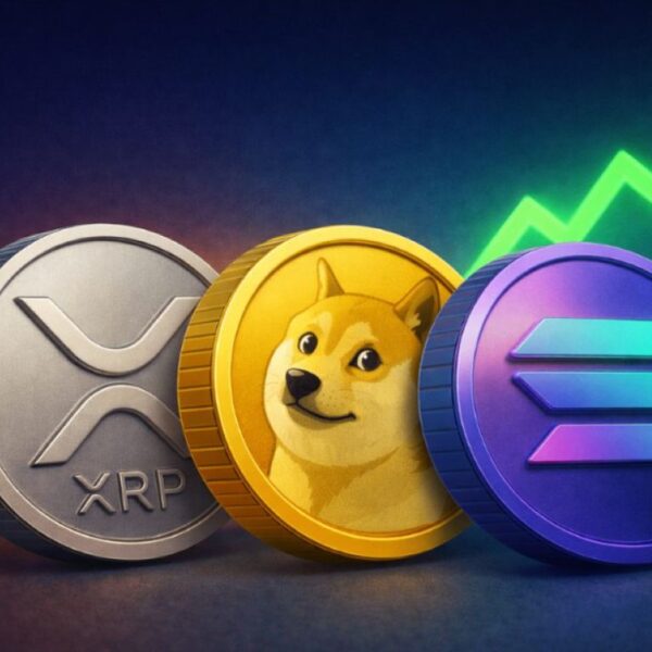 XRP, Solana ve Dogecoin: Jeopolitik Gerilimler Ortasında Mart 2026 Fiyat Tahmini