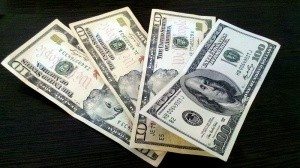 800px-US_Dollar_banknotes2