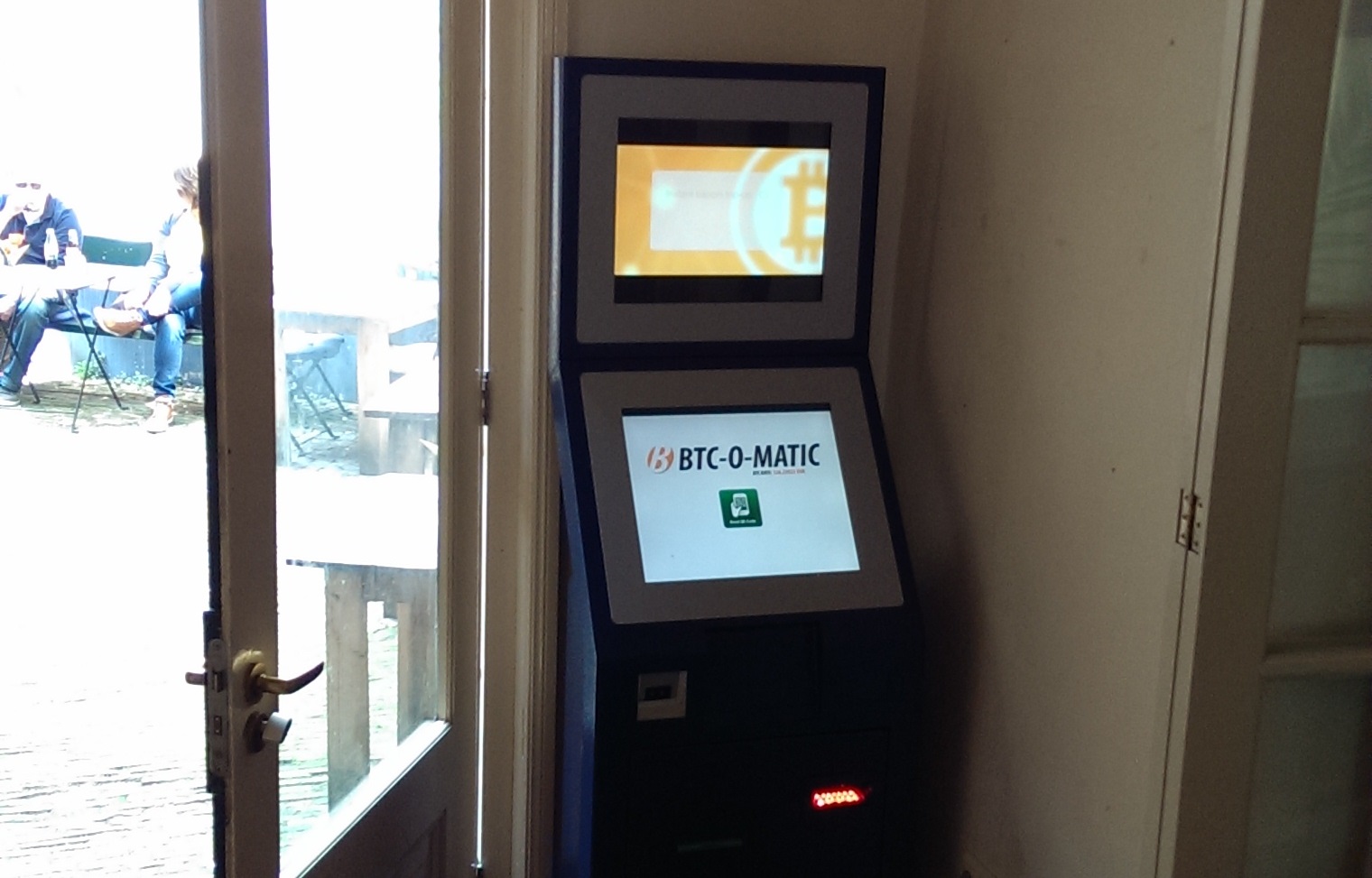 How to buy bitcoin vending machine