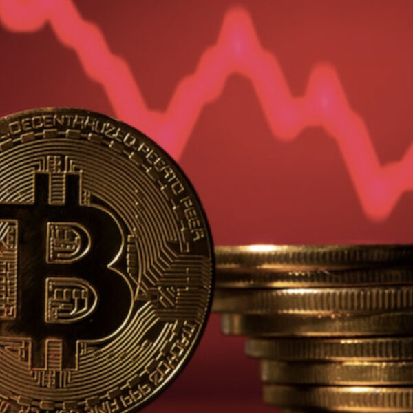 Crypto News Today, November 21 – Bitcoin Price Today Hits $82K as Liquidations Hit Hard: Is a Recovery on the Horizon? Best Crypto to Buy Right Now