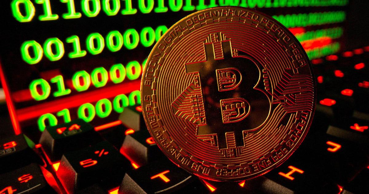 🔴 Historic Bitcoin Exodus |  This Week in Crypto – January 1, 2024