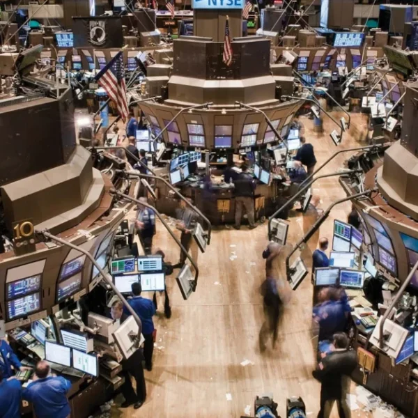 🔴 Countdown to Bitcoin ETFs | This Week in Crypto – Jan 8, 2024