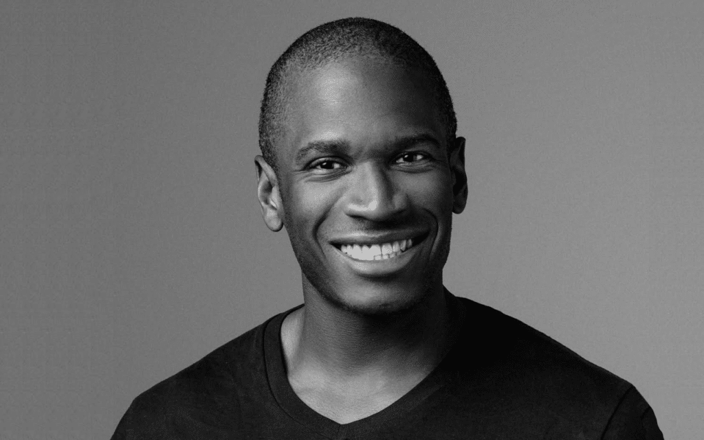 Arthur Hayes lays out a bold financial strategy on Medium to boost Bitcoin and make investing in cryptocurrency easier.