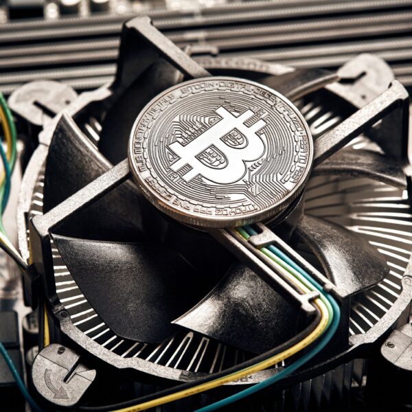 Michael Saylor’s Newly Launched MicroStrategy Orange Uses Bitcoin Ordinals – Is This BRC-20 Token Set to Explode?
