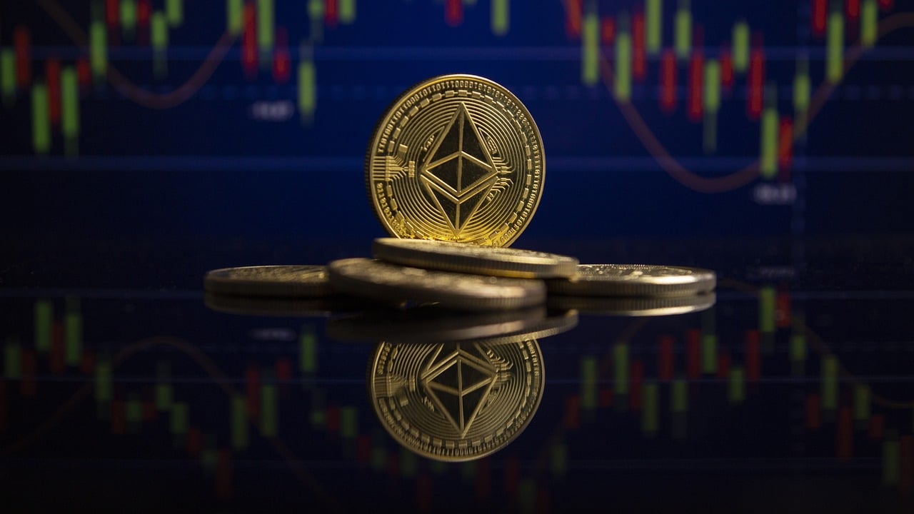 Spot Ethereum ETF listings have been approved by the United States SEC. Over $380 million of leveraged positions closed by Spot ETH ETF move.