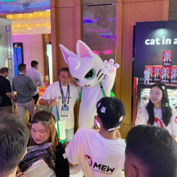 4 Best Cat Themed Meme Coins to Buy: Mew Crypto Vs. Everyone