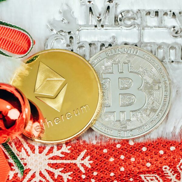Top 3 Crypto Narratives To Invest in 2025 (Solana, Sui and More)