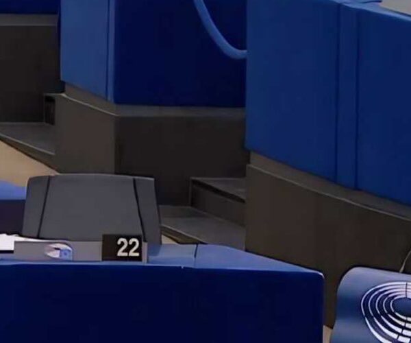 European MP Advocates For Bitcoin Reserve, Opposes EU Digital Euro In Parliament
