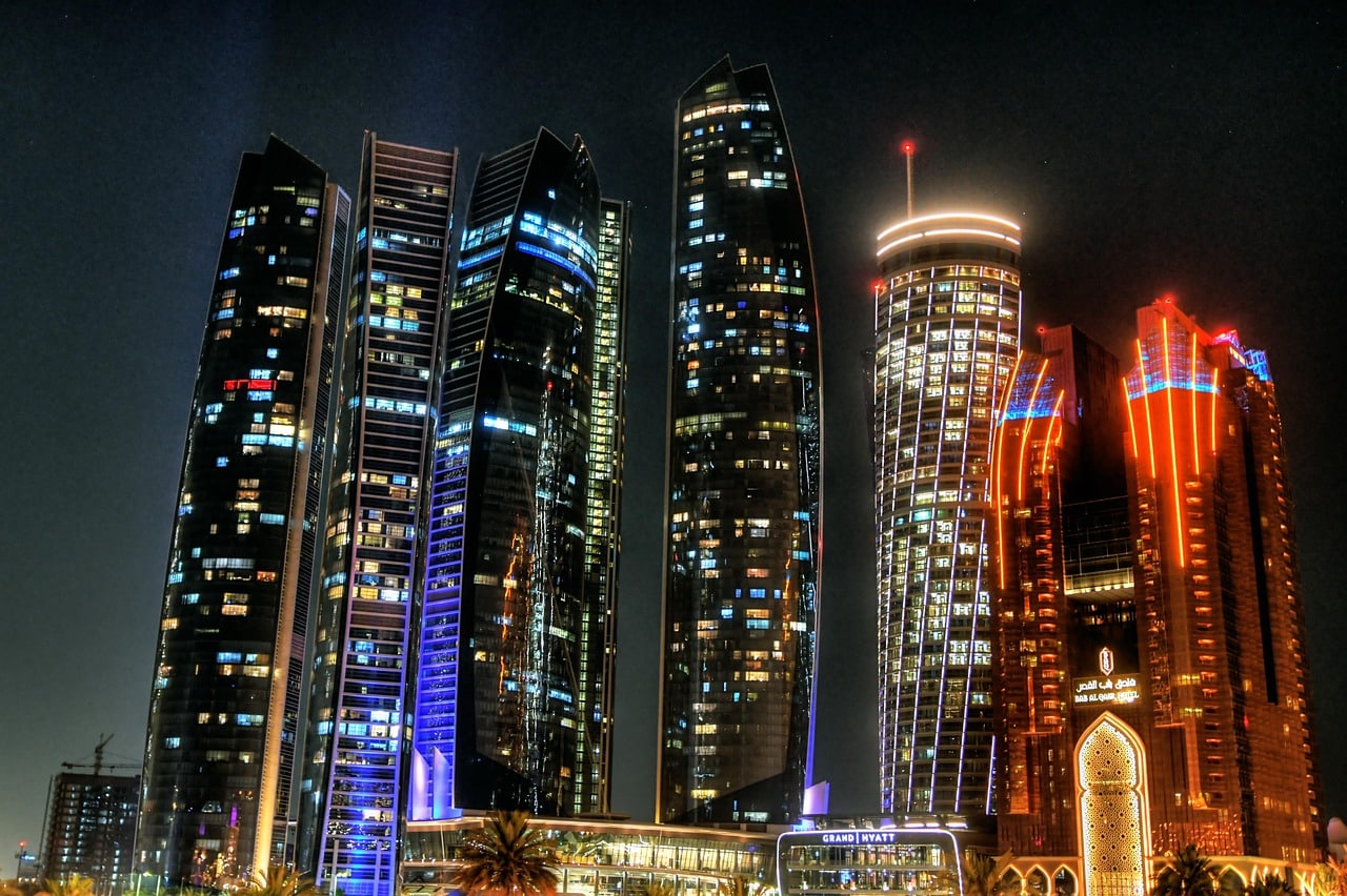 The UAE crypto sustains push to become a global tech hub with a $2b stablecoin investment in Binance. Mind of Pepe (MIND) nears $7.5m funding