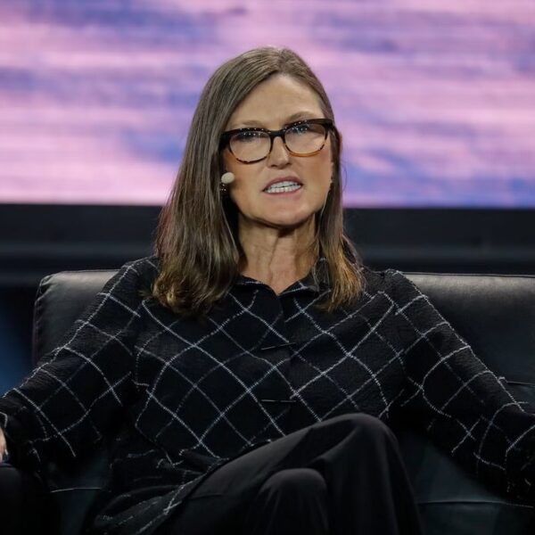What Does Cathie Wood Know? Ark Invest Buys $11.5m Of Coinbase Stock While The Market Tanks