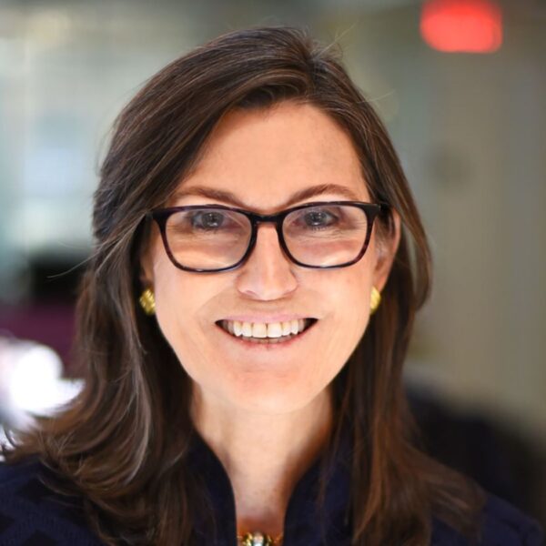 Cathie Woods Scoops Crypto Stocks on Fire Sale: What Crypto Stocks Does Cathie Woods Own?