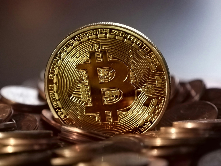 Threat of Quantum computer to Bitcoin