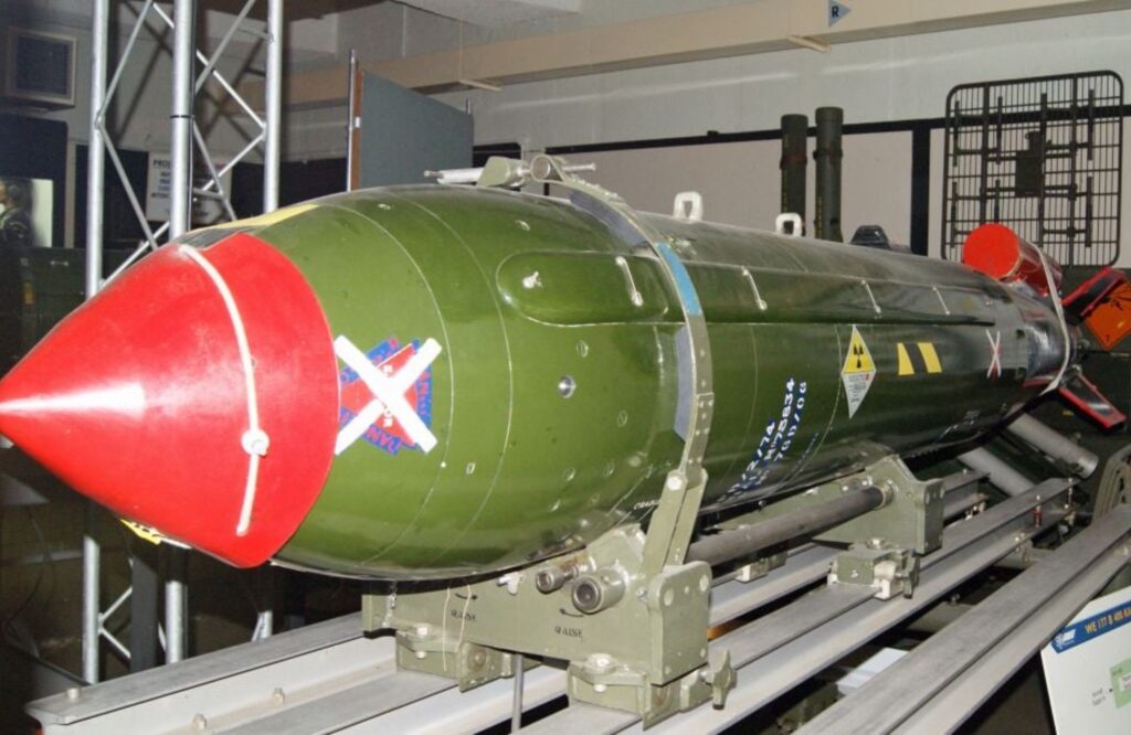 Seymour Hersh: Bomb Iran Now, Save Wall Street Later