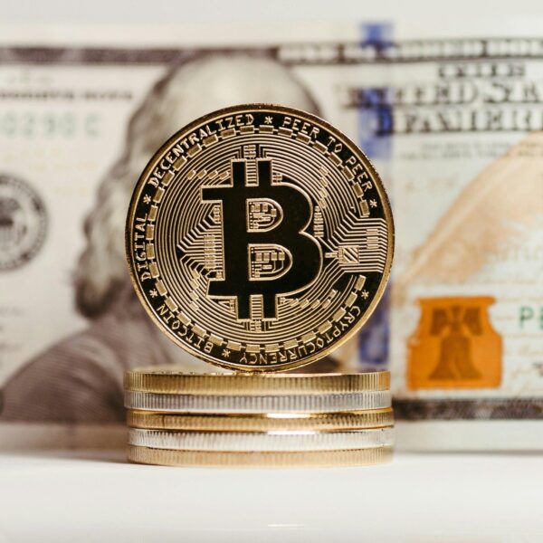 Dollar Collapse Fears Rise as Gold Soars and Bitcoin Slips