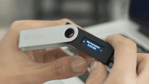 10 BEST HARDWARE WALLETS REVIEWED UPDATED 2026 visual data 7