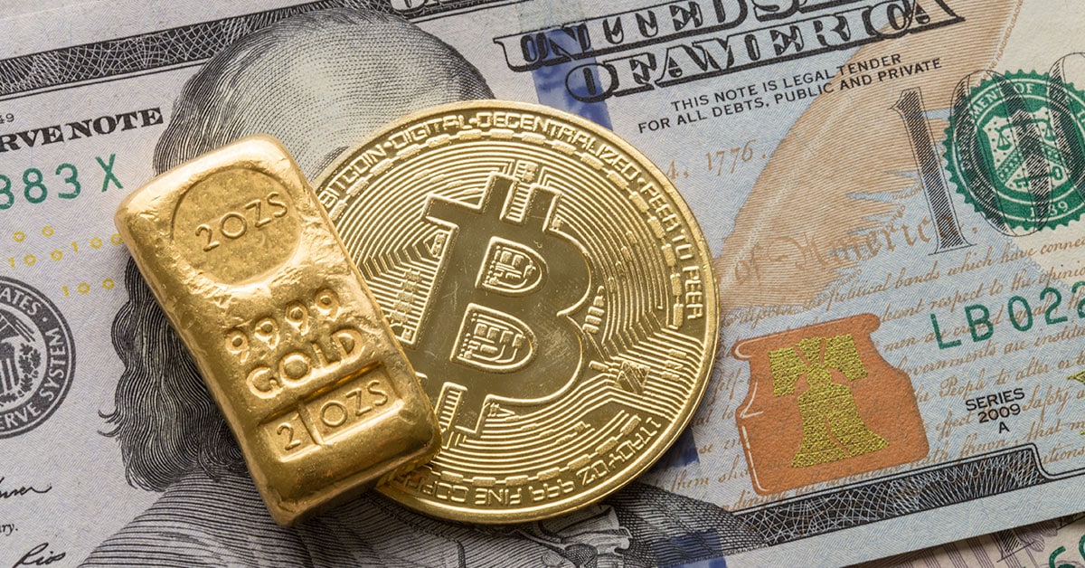 Veteran Analyst Says Bitcoin Spanked Gold Over The Long Run