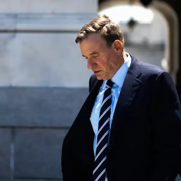Senator Warner Calls It ‘Crypto Hell’ as Senate Revives Stalled Bill